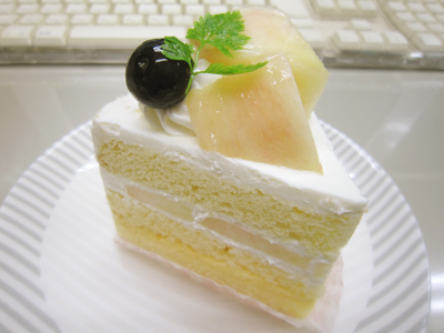 白桃ショートケーキ